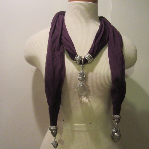 Lot of 8 Jeweled Scarf necklaces - Picture 7 of 8